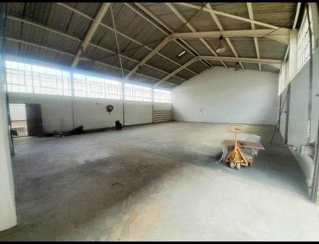 575M² WAREHOUSE RENTED IN KORSTEN